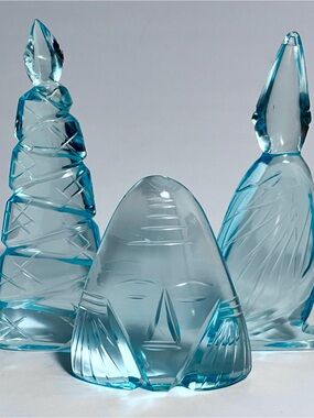 3 Vintage MESOAMERICAN STYLE Carved AQUA GLASS Figurines / 2 Chips / MEXICO